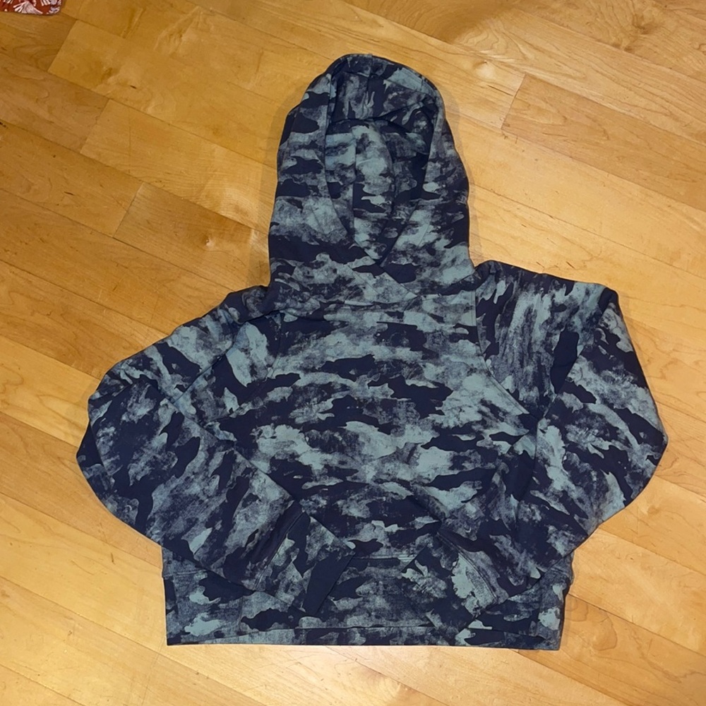 Lululemon loungeful cropped hoodie